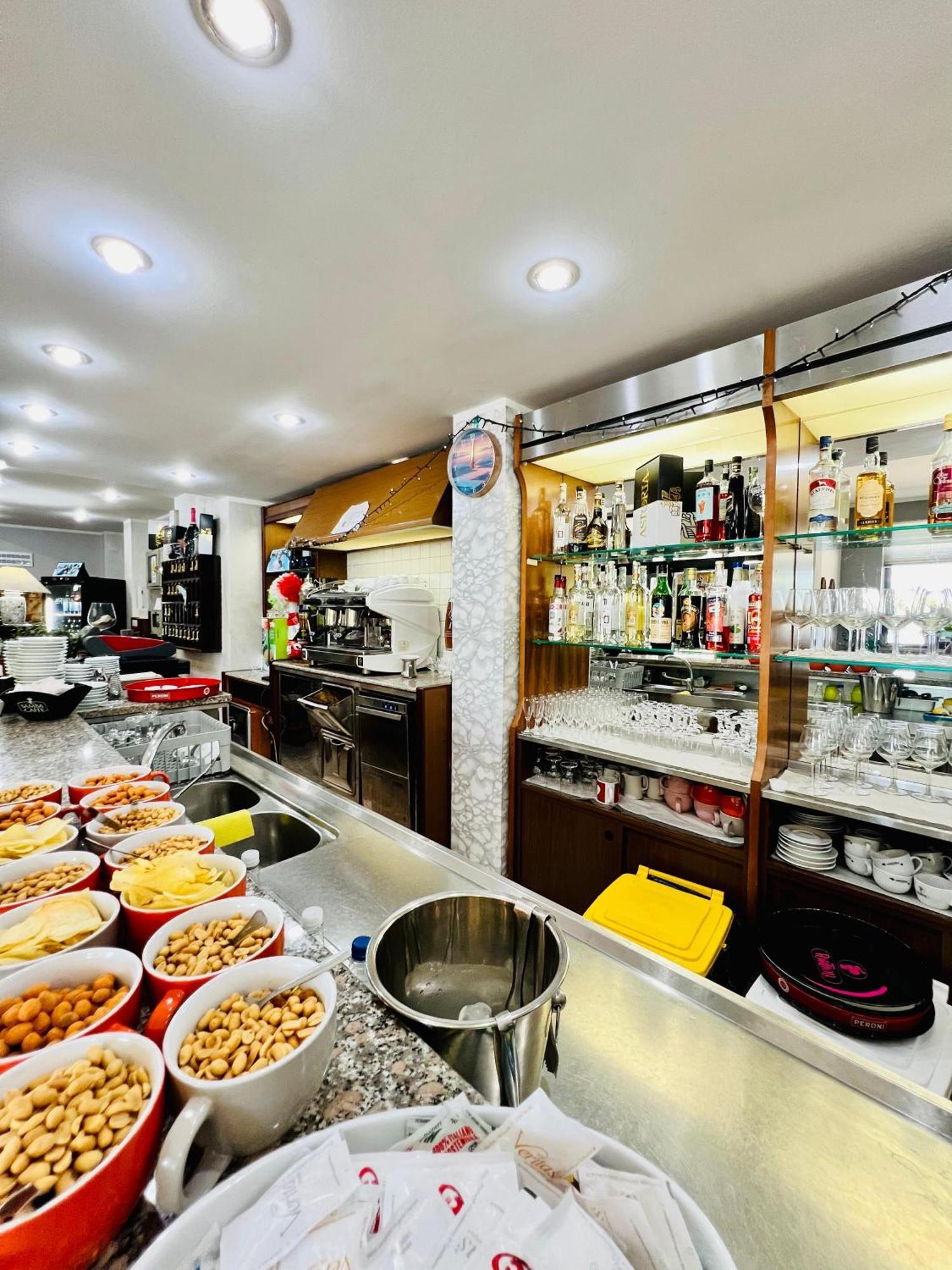 Hotel Paradiso Celano Bagian luar foto