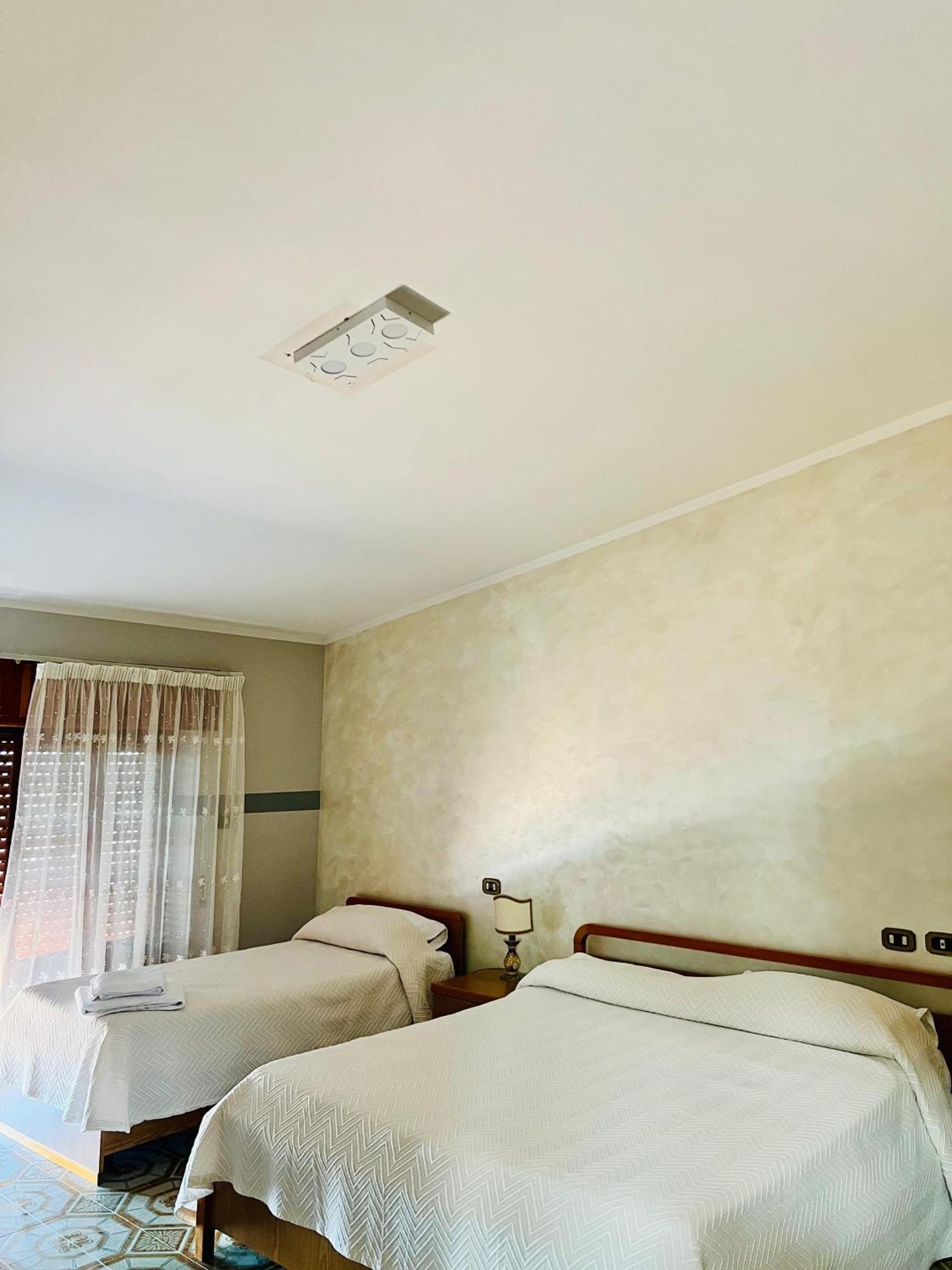Hotel Paradiso Celano Bagian luar foto
